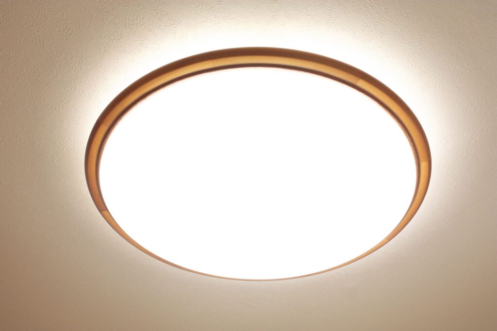 電気代を節約するための料金プランとLED照明の活用方法